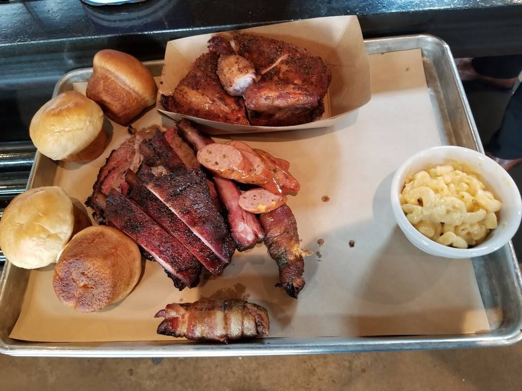 TEN50 BBQ | restaurant | 1050 N Central Expy, Richardson, TX 75080, USA | 8557831050 OR +1 855-783-1050