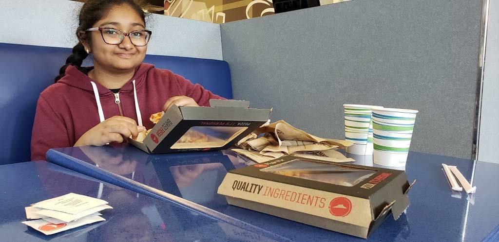 Pizza Hut Express | meal takeaway | Mile Post 65 Pompano Beach Service Plaza, Pompano Beach, FL 33068, USA | 9549428224 OR +1 954-942-8224