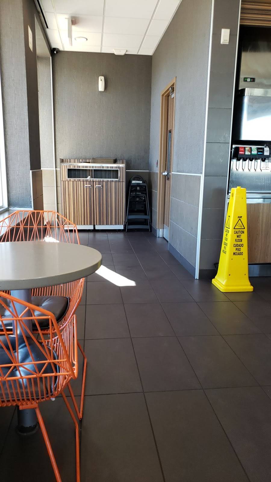 McDonalds | restaurant | 2410 W Broward Blvd, Fort Lauderdale, FL 33312, USA | 9545832631 OR +1 954-583-2631