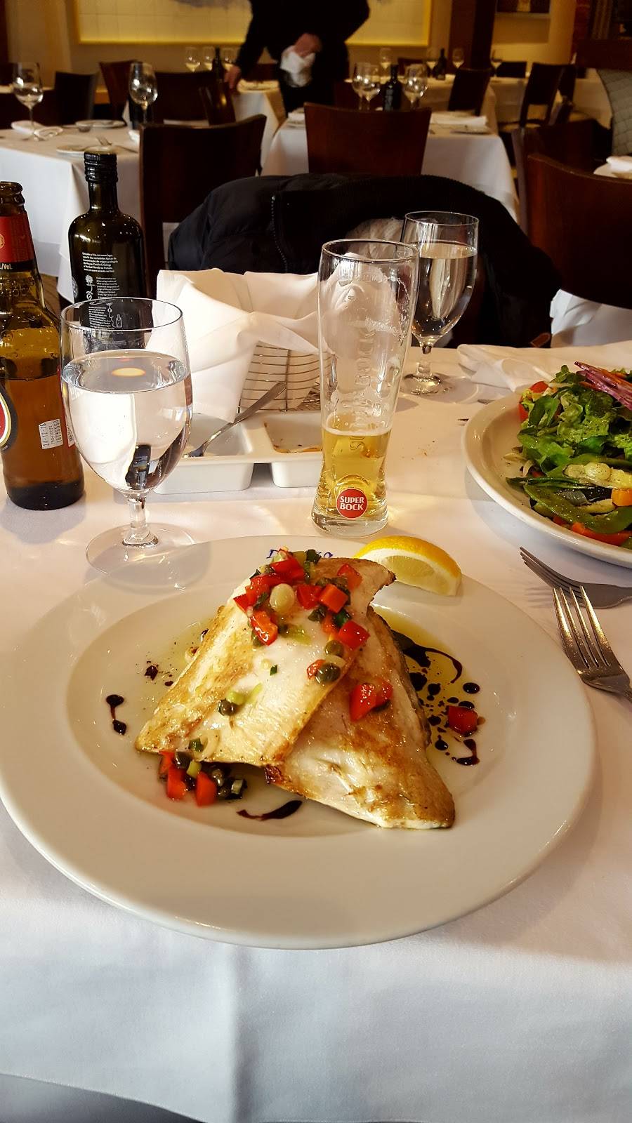 Douro | restaurant | 6518 Boul St-Laurent, Montréal, QC H2S 3C6, Canada | 5142736969 OR +1 514-273-6969