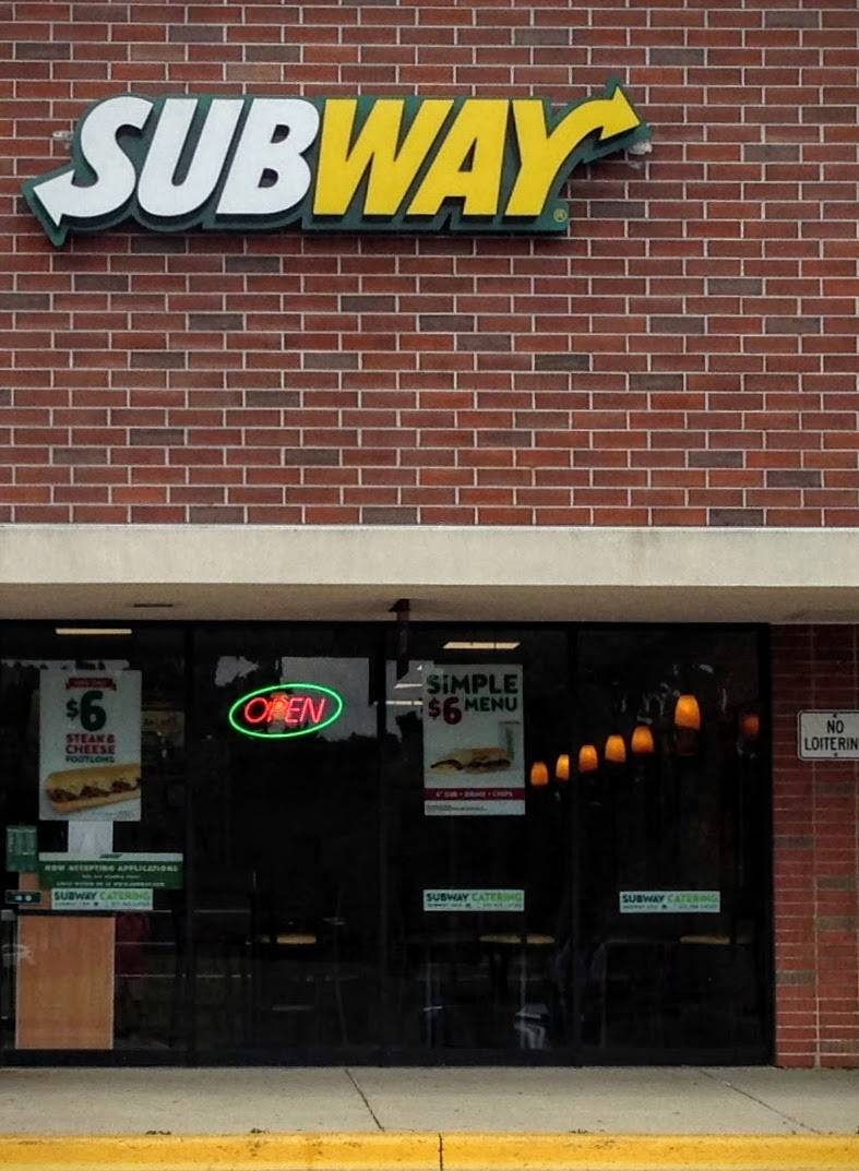 Subway Restaurants | restaurant | 790 Royal St George Dr, Naperville, IL 60540, USA | 6309222455 OR +1 630-922-2455