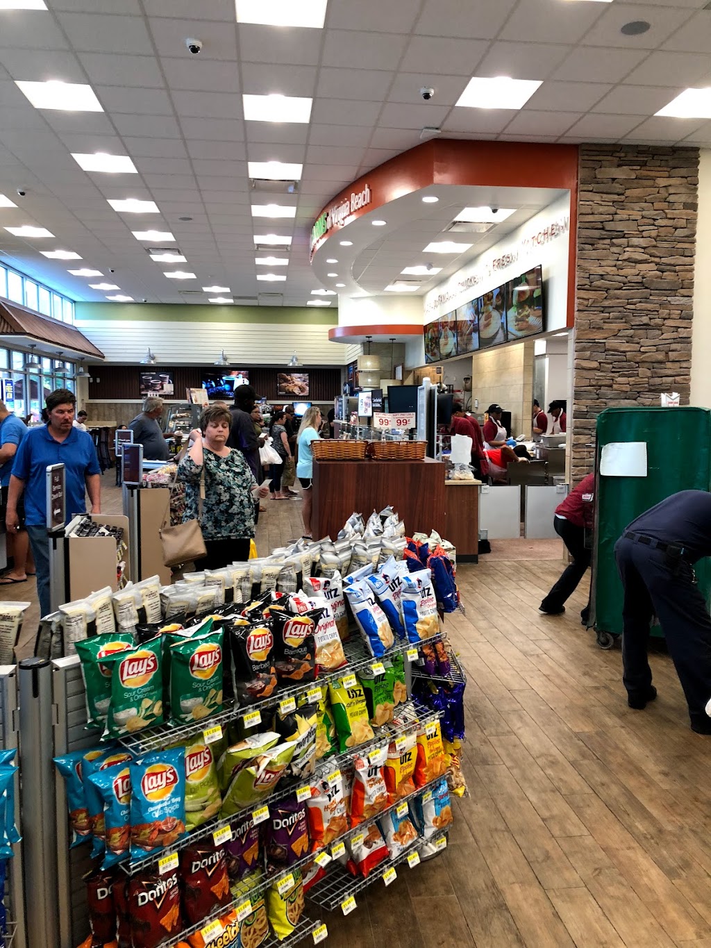 Royal Farms | meal takeaway | 2150 Centerville Turnpike, Virginia Beach, VA 23464, USA | 7575243609 OR +1 757-524-3609