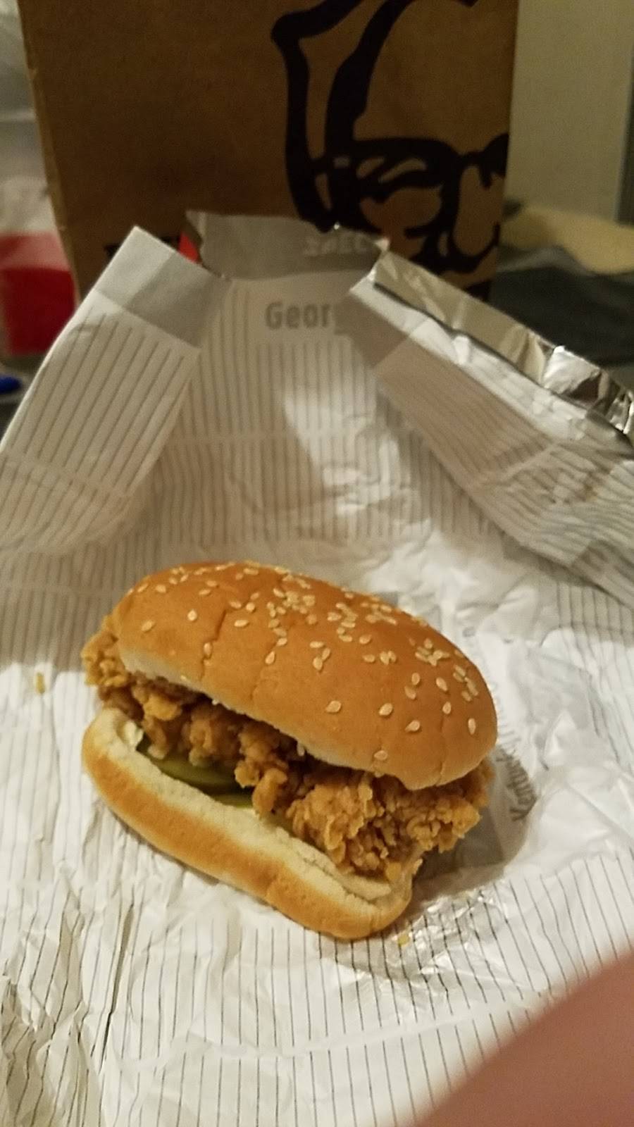 KFC | restaurant | 5673 West, US-10, Ludington, MI 49431, USA | 2318433496 OR +1 231-843-3496