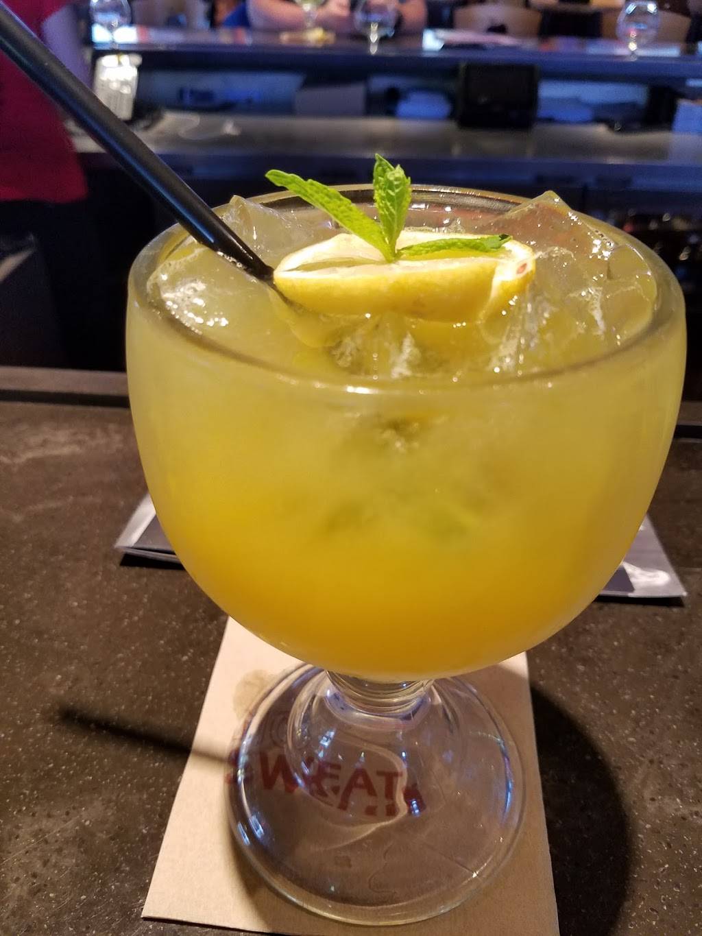 Applebees Grill + Bar | restaurant | 2851 Plank Rd, Fredericksburg, VA 22401, USA | 5407859944 OR +1 540-785-9944