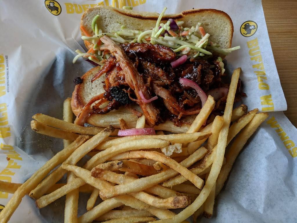 Buffalo Wild Wings | restaurant | 1180 W Sunset Dr Ste 106, Waukesha, WI 53189, USA | 2628322999 OR +1 262-832-2999