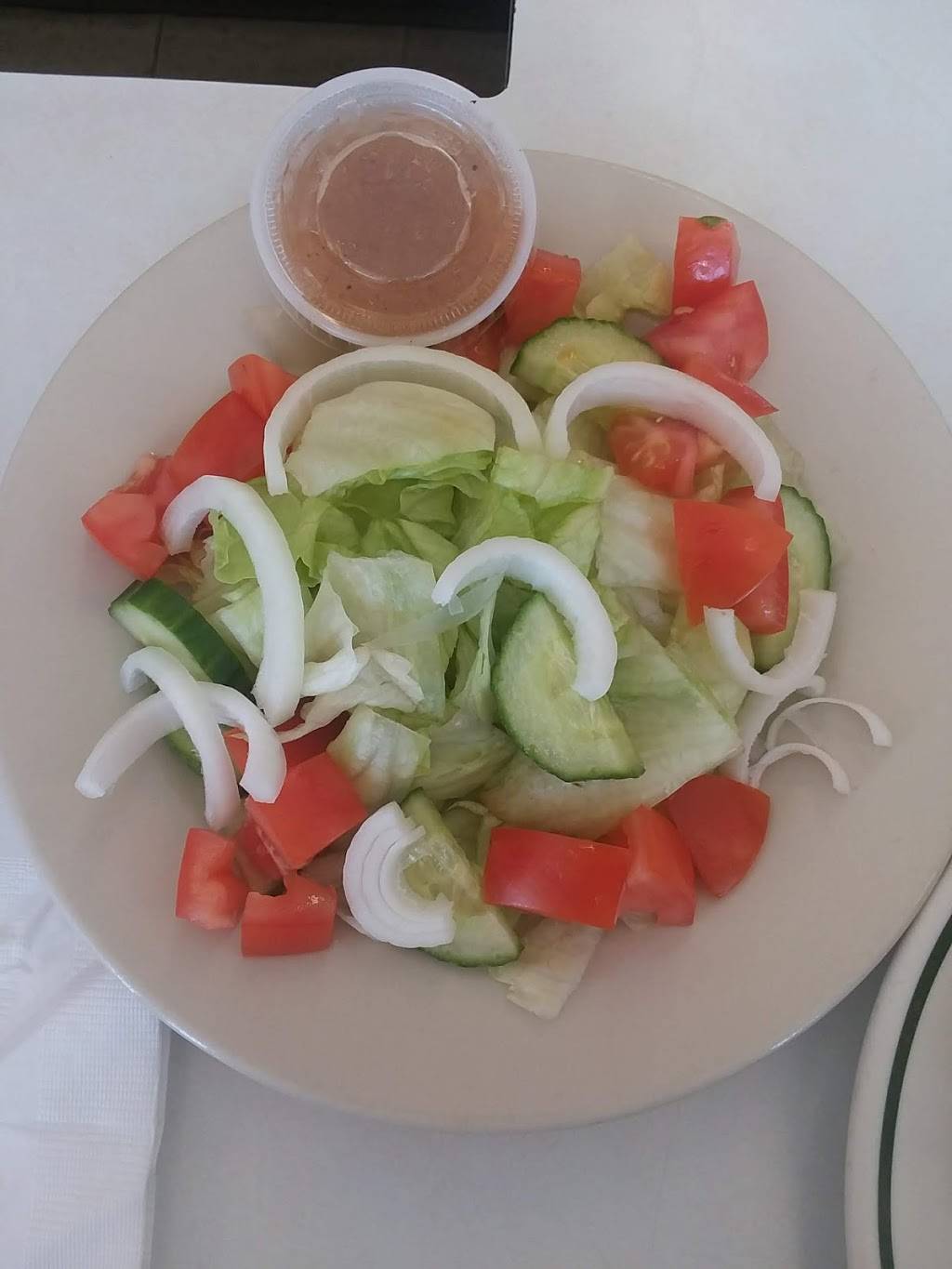 Tuttles Family Diner | restaurant | 41 Main St N, Wells River, VT 05081, USA | 8027573333 OR +1 802-757-3333