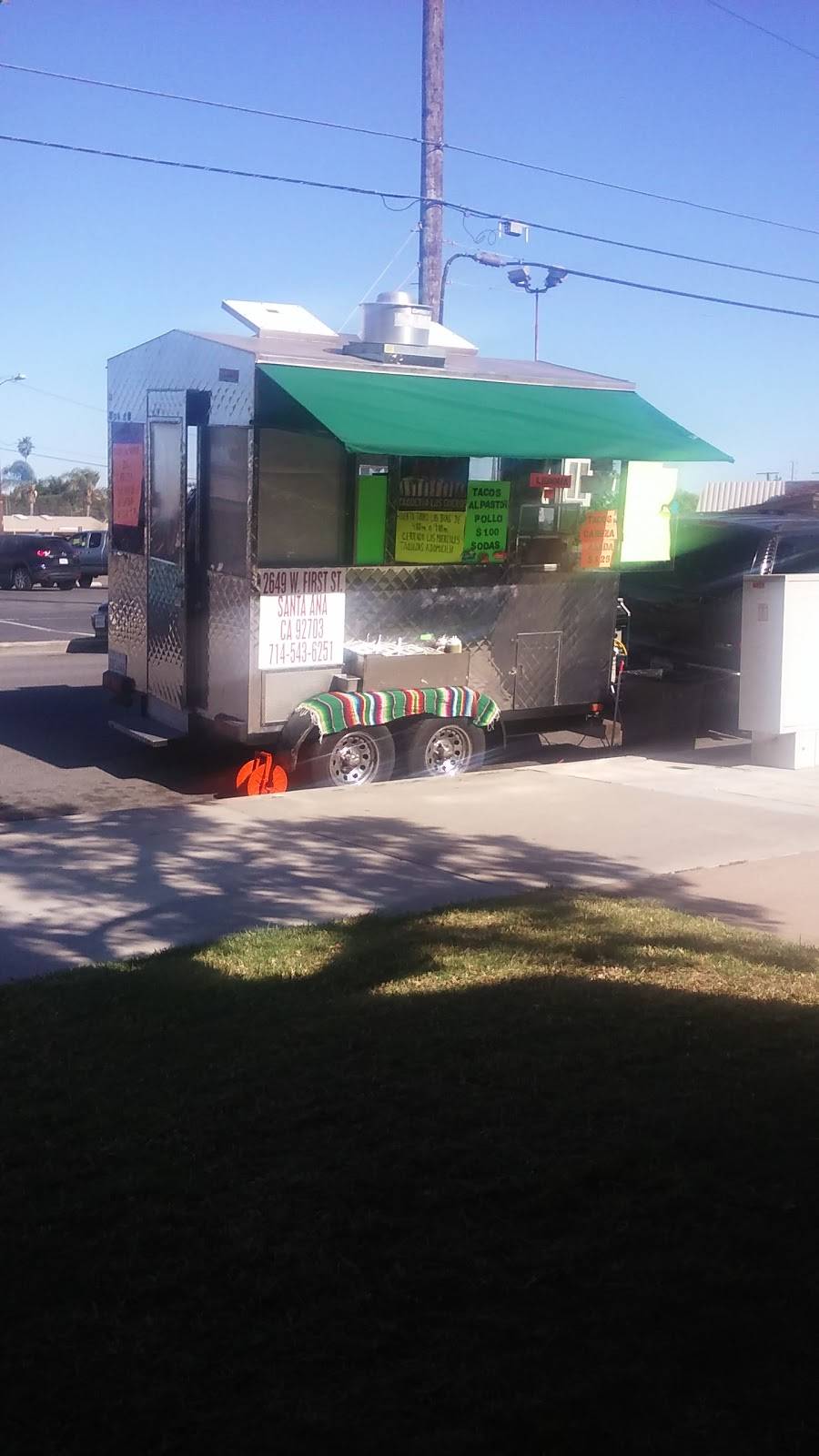 Lonchera Los Gueros Tacos Al Vapor | restaurant | 1910 Old Tustin Ave, Santa Ana, CA 92705, USA | 7149280967 OR +1 714-928-0967