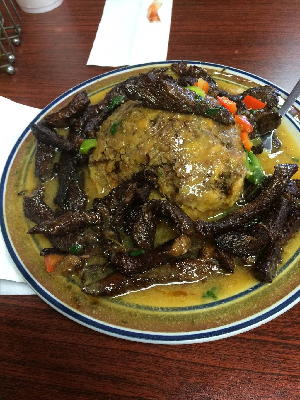 La Sonrisa Restaurant | restaurant | 320 Broad St, Providence, RI 02907, USA | 4012283470 OR +1 401-228-3470