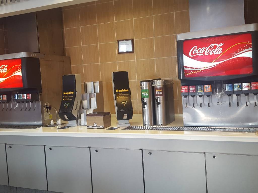 McDonalds | cafe | 600 Sidney Baker S, Kerrville, TX 78028, USA | 8308967644 OR +1 830-896-7644