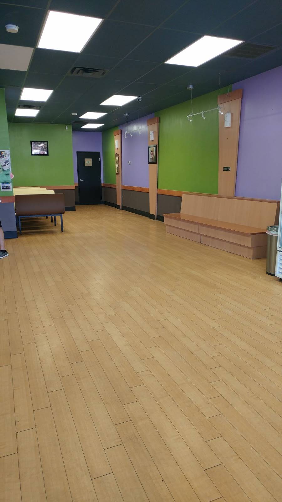 Chickasha Donuts | restaurant | 1621 S 4th St, Chickasha, OK 73018, USA | 4052243400 OR +1 405-224-3400