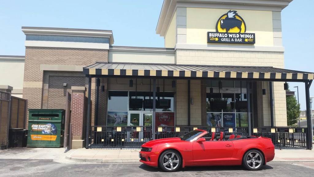 Buffalo Wild Wings | meal takeaway | 13749 Metcalf Ave, Overland Park, KS 66223, USA | 9132274688 OR +1 913-227-4688
