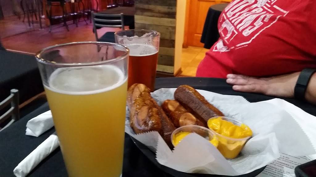 The Grille | restaurant | 1813 Pearl Rd, Brunswick, OH 44212, USA | 3307414102 OR +1 330-741-4102