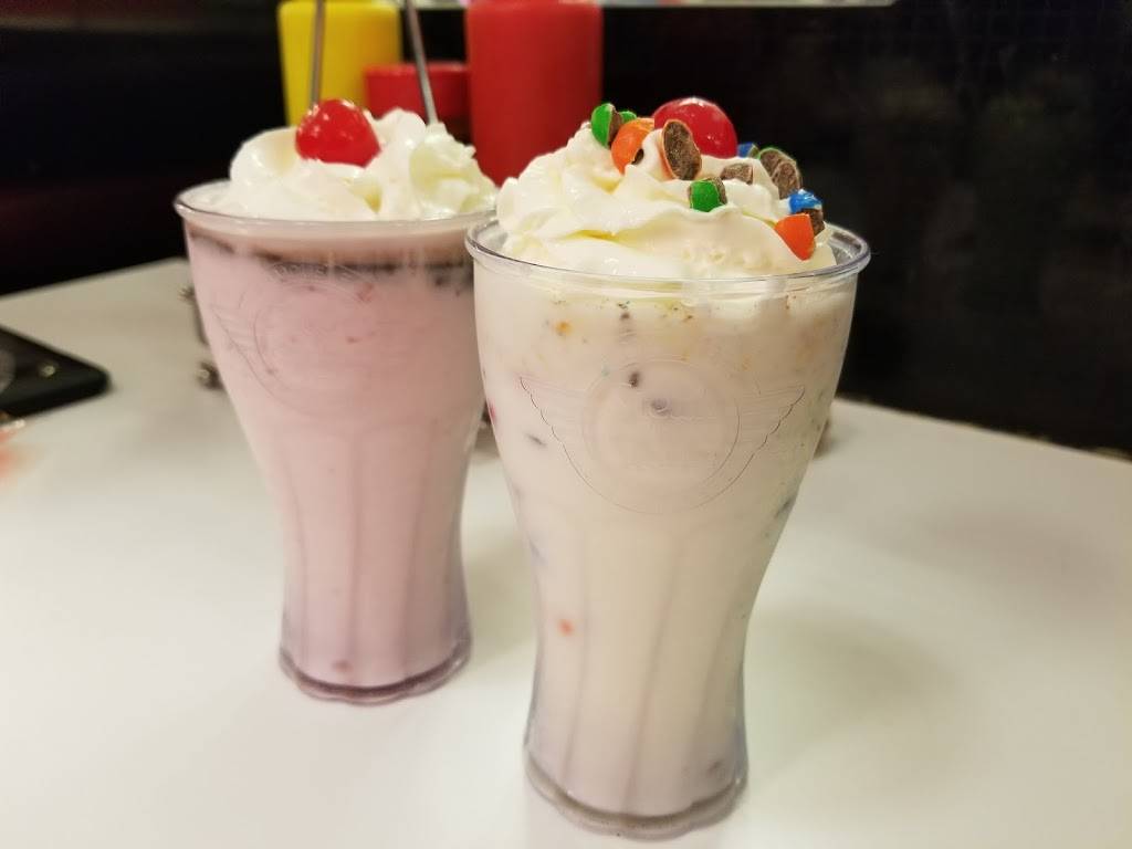 Steak n Shake | restaurant | 8640 Michigan Rd, Indianapolis, IN 46268, USA | 3178723775 OR +1 317-872-3775