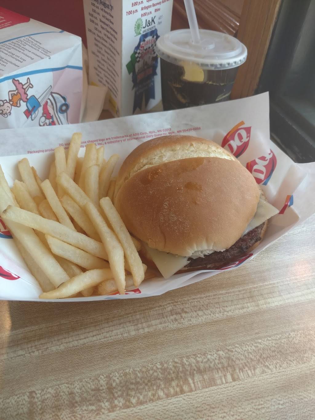 Dairy Queen | restaurant | 227 10th St E, Glencoe, MN 55336, USA | 3208643804 OR +1 320-864-3804