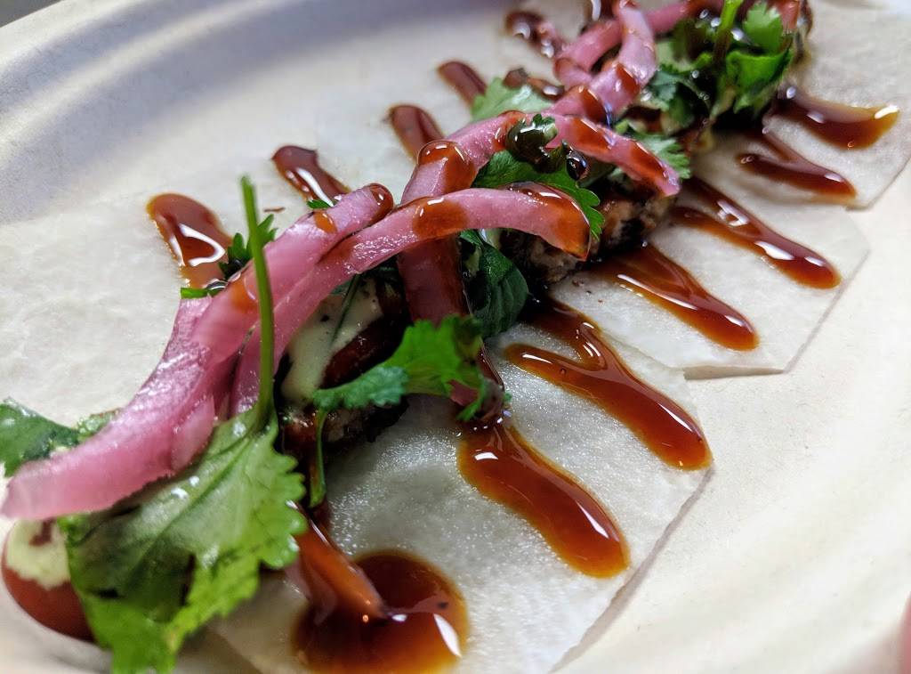 Oi Asian Fusion | restaurant | 4734 Hollywood Blvd, Los Angeles, CA 90027, USA | 2134581945 OR +1 213-458-1945