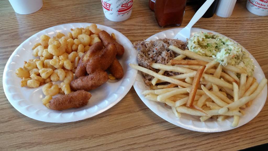 Smithfields Chicken N Bar-B-Q | restaurant | 1105 Gum Branch Rd, Jacksonville, NC 28540, USA | 9103476355 OR +1 910-347-6355