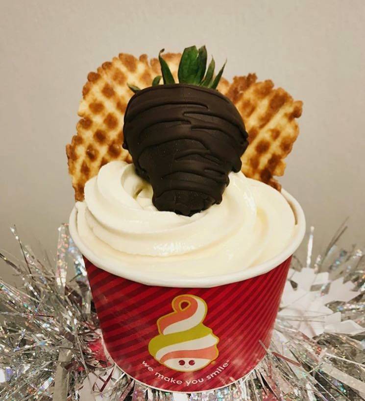 Menchies Frozen Yogurt | bakery | 12719 Main St Ste 410, Hesperia, CA 92345, USA | 7606625777 OR +1 760-662-5777