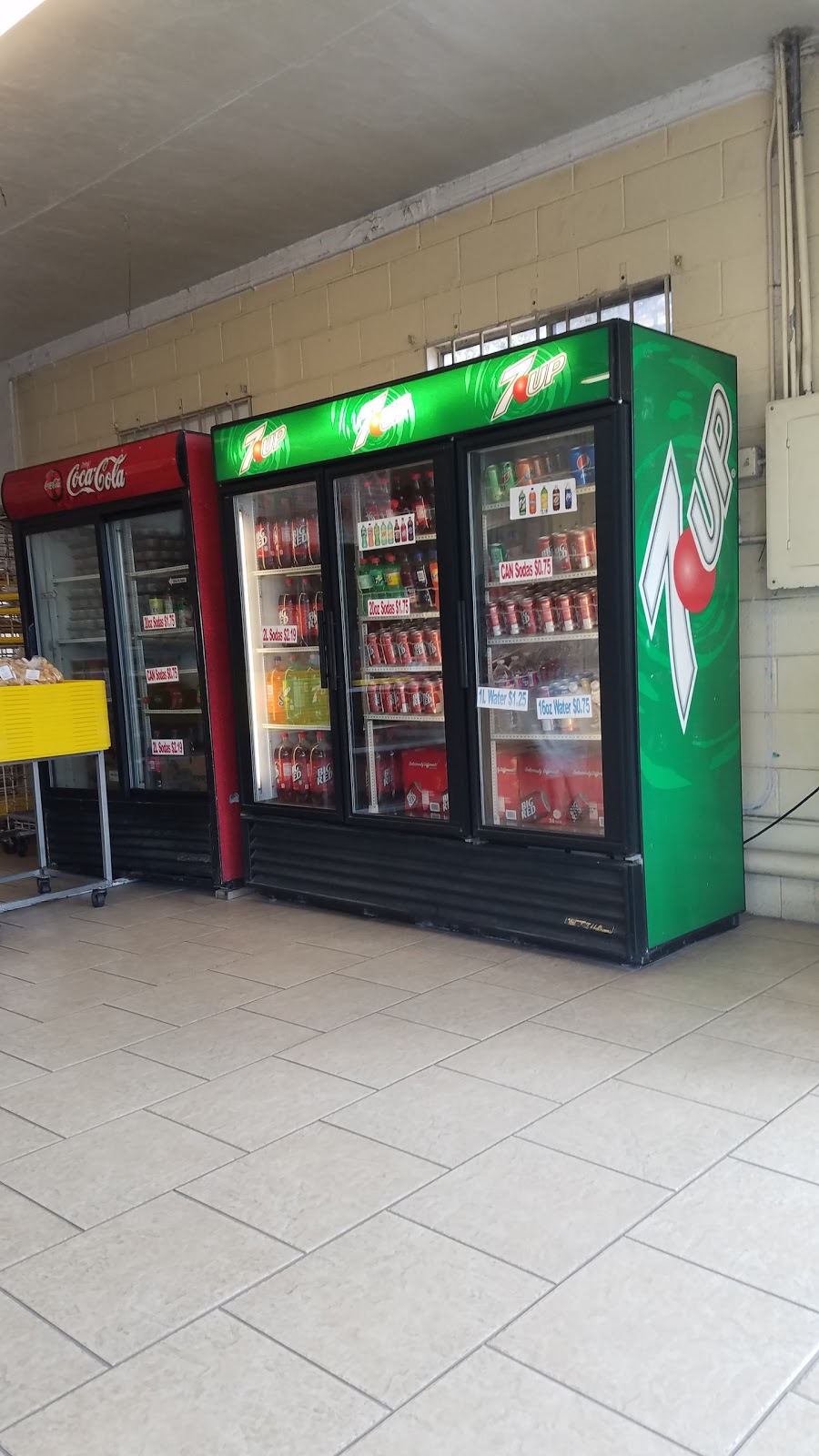 Victoria Tortilla & Tamales Factory | restaurant | 737 Division Ave, San Antonio, TX 78225, USA | 2109225274 OR +1 210-922-5274