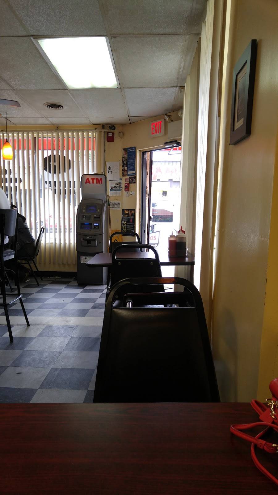 Sunnys Breakfast | restaurant | 26 N 52nd St, Philadelphia, PA 19139, USA | 2154742960 OR +1 215-474-2960