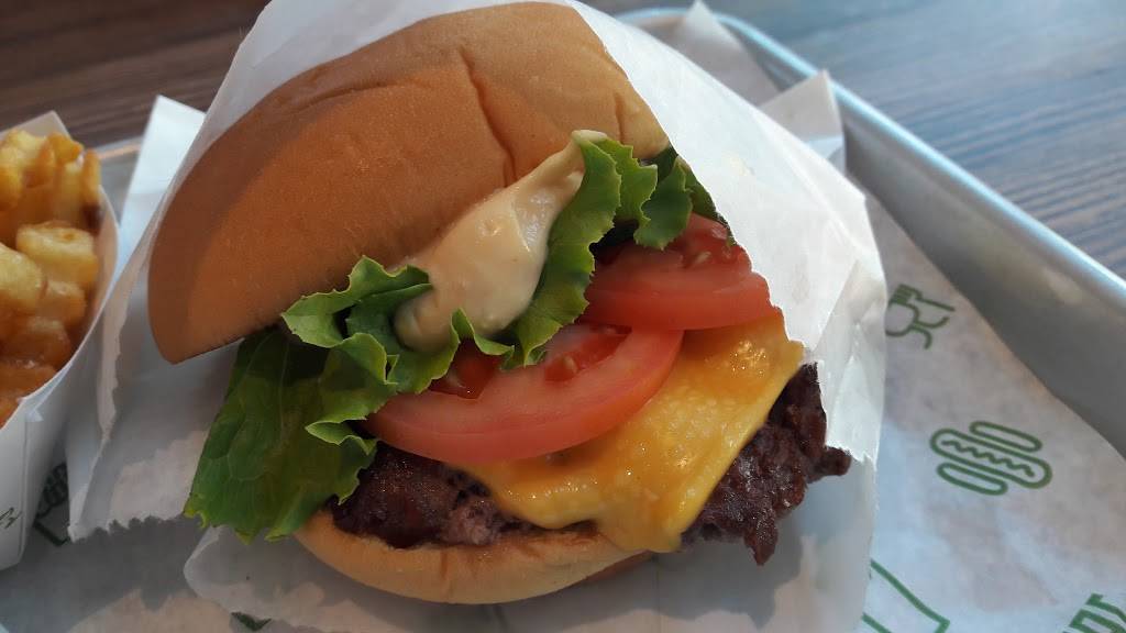 Shake Shack | restaurant | 6201 Hollywood Blvd, Los Angeles, CA 90028, USA | 3235937763 OR +1 323-593-7763