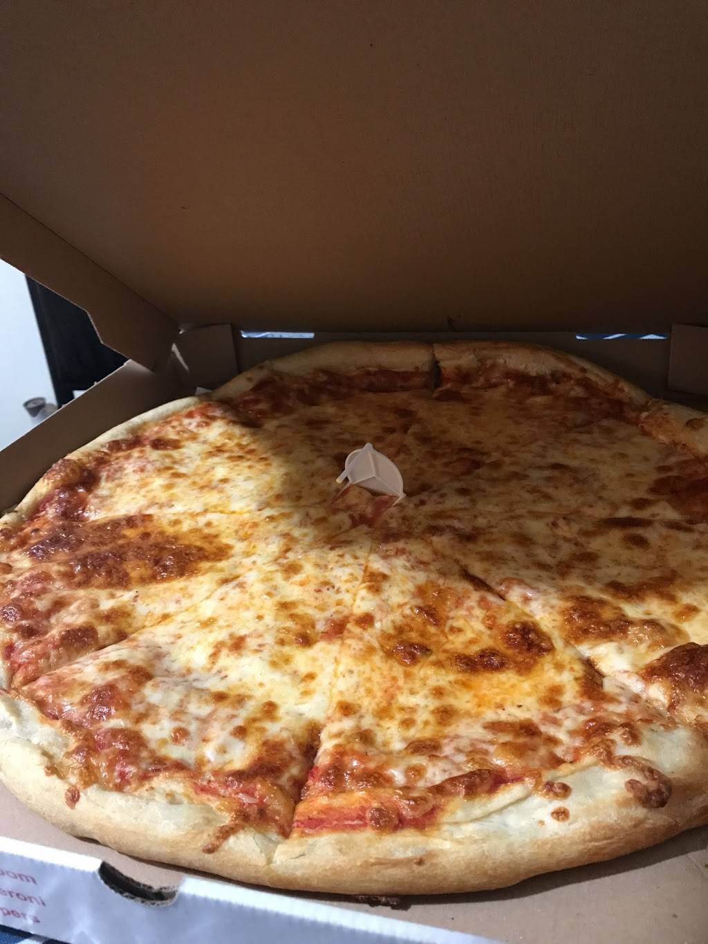 Taste of Dollys | restaurant | 40-07 111th St, Corona, NY 11368, USA | 7185651420 OR +1 718-565-1420