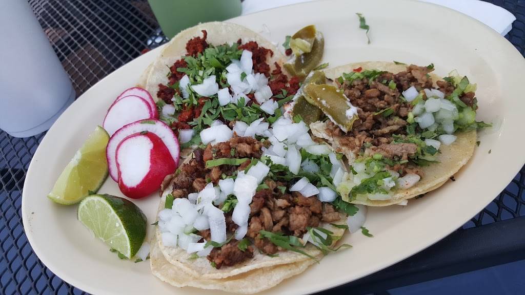 Torteria Insurgentes | restaurant | 3701 W Northwest Hwy, Dallas, TX 75220, USA | 2143662624 OR +1 214-366-2624