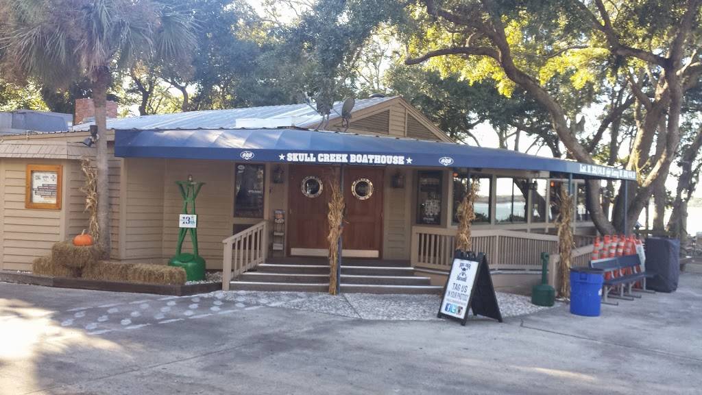 Skull Creek Boathouse | restaurant | 397 Squire Pope Rd, Hilton Head Island, SC 29926, USA | 8436813663 OR +1 843-681-3663