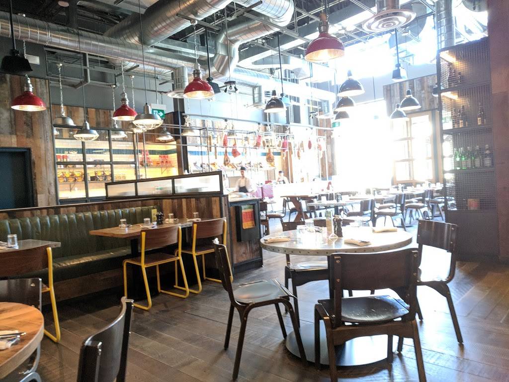 Jamies Italian Square One | restaurant | 100 City Centre Drive, 454 Square One Dr Unit #2, Mississauga, ON L5B 2C9, Canada | 9057669090 OR +1 905-766-9090