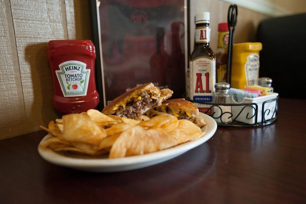 DJs Steakhouse | restaurant | 836 Bypass Rd, Winchester, KY 40391, USA | 8597379513 OR +1 859-737-9513