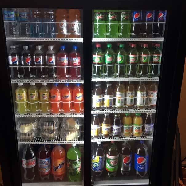 Noahs Pizza | meal delivery | 4602 Woodland Ave, Philadelphia, PA 19143, USA | 2152221115 OR +1 215-222-1115