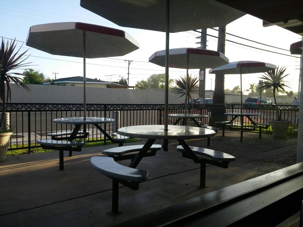 Angelos Burgers | restaurant | brookhurst Shopping Center,, Brookhurst Shopping Center,, 2235 W Ball Rd, Anaheim, CA 92804, USA | 7147745508 OR +1 714-774-5508