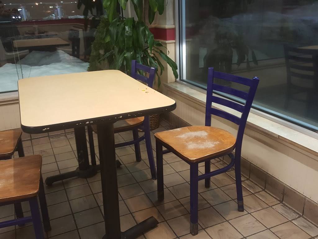 KFC | restaurant | 3010 NY-50, Saratoga Springs, NY 12866, USA | 5185872345 OR +1 518-587-2345