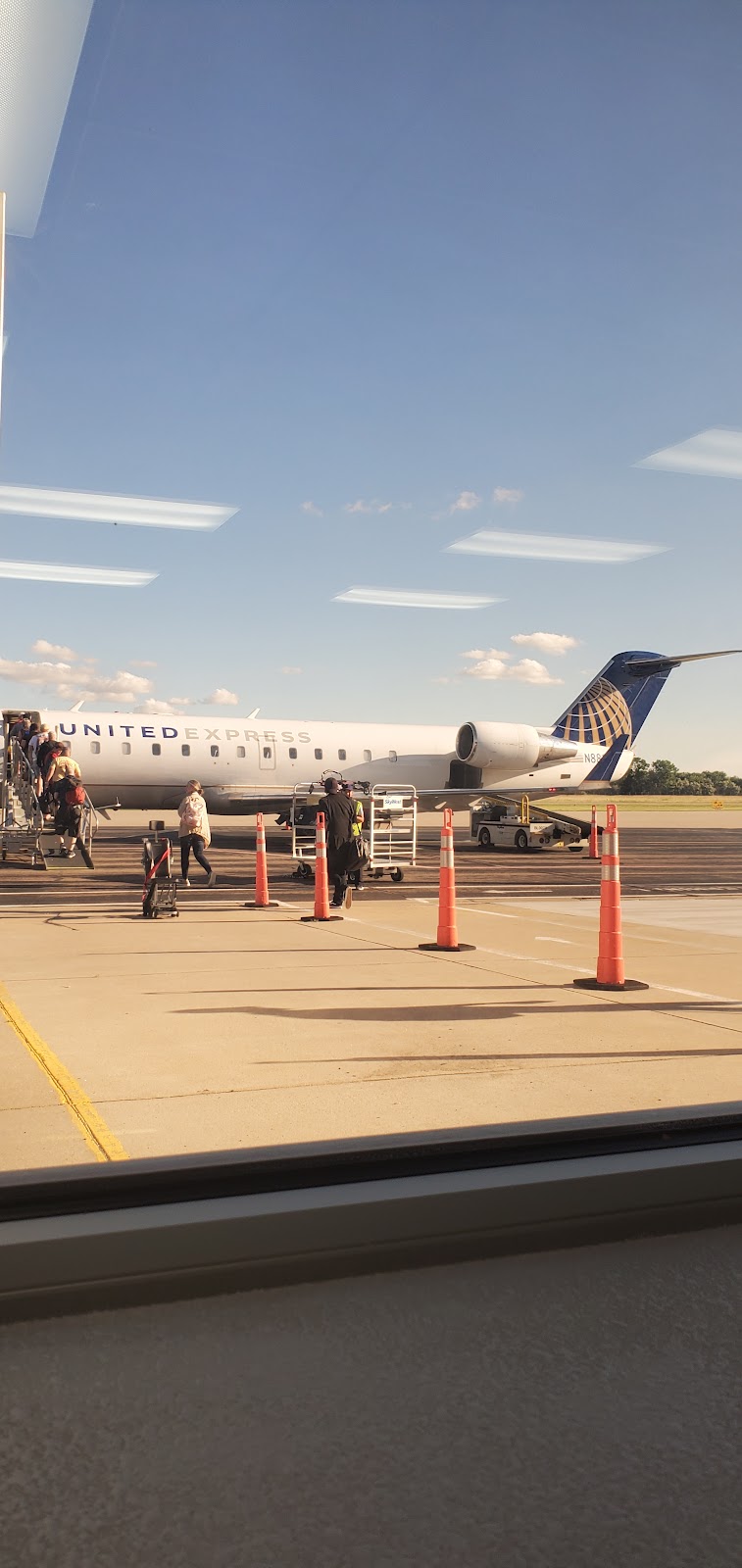 Airport Inn | restaurant | 5400 E Lee Bird Dr # 2, North Platte, NE 69101, USA | 3085344340 OR +1 308-534-4340