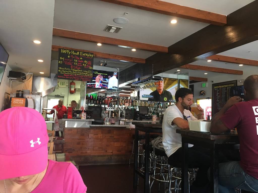 Burgers N Brews | meal takeaway | 3021 Lincoln Blvd, Santa Monica, CA 90405, USA | 3104505854 OR +1 310-450-5854