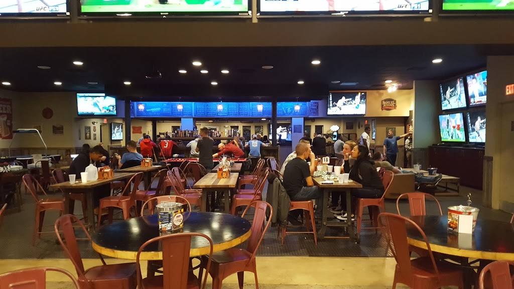 The Roadhouse | restaurant | Bldg. 3542, E St, MCAS Cherry Point, NC 28533, USA | 2524665555 OR +1 252-466-5555