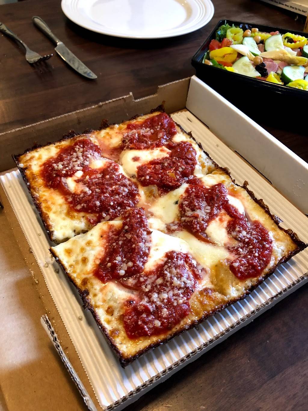 Palazzo Di Pizza | restaurant | 1222 E Eleven Mile Rd, Royal Oak, MI 48067, USA | 8552337872 OR +1 855-233-7872