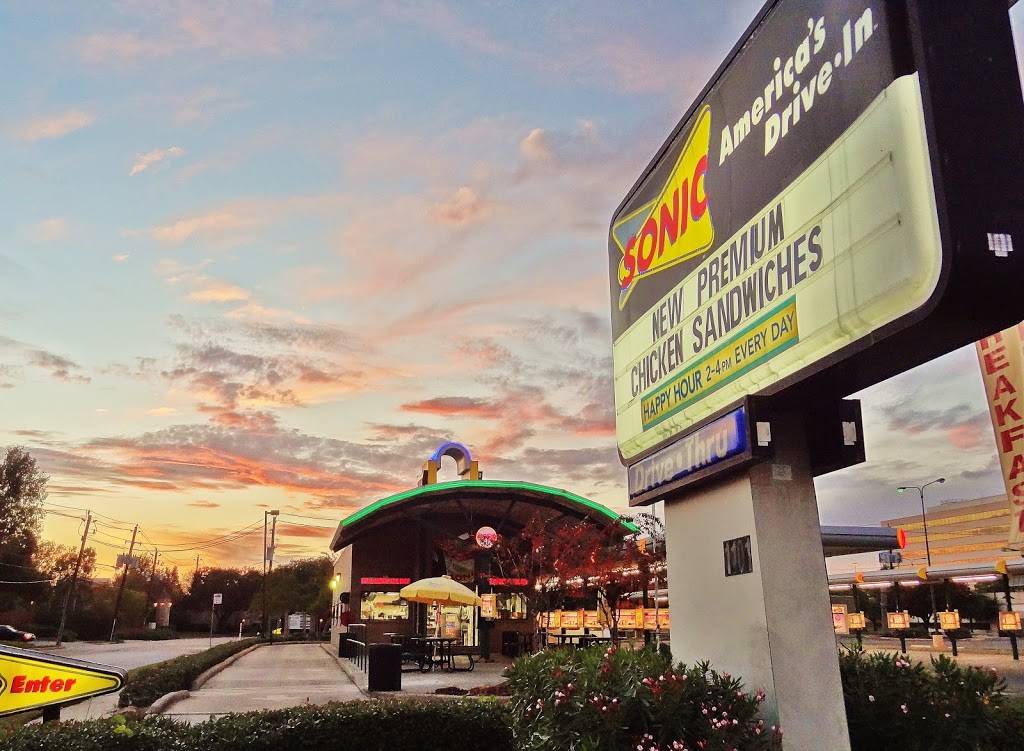 Sonic Drive-In | restaurant | 1101 Dairy Ashford St, Houston, TX 77079, USA | 2817597200 OR +1 281-759-7200