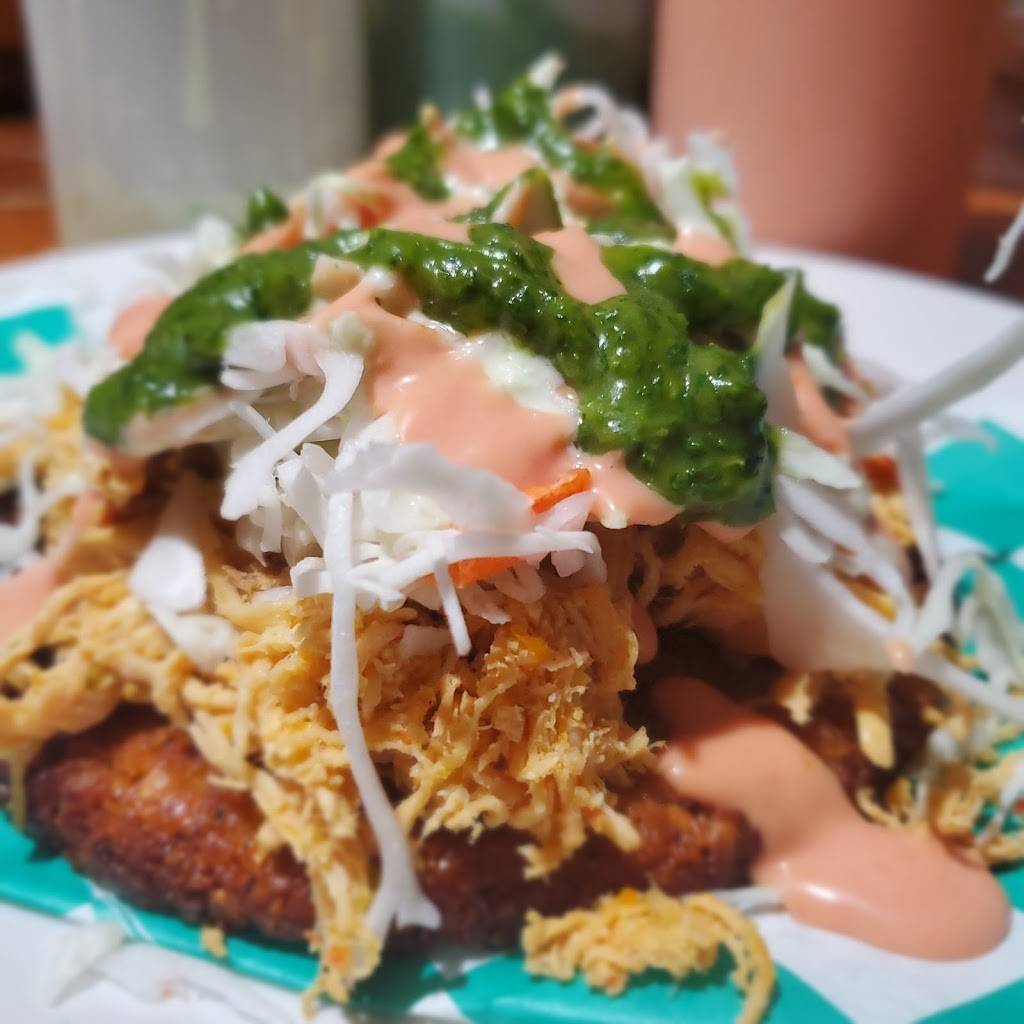 Moon arepas | restaurant | 6408 Vernor Hwy, Detroit, MI 48209, USA | 3136933164 OR +1 313-693-3164