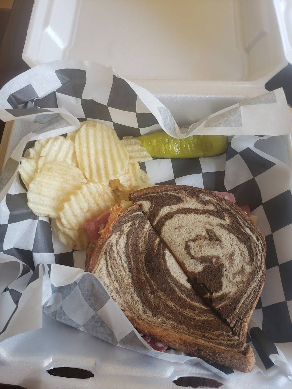 Somethin Tasty | restaurant | 107 Main St S, Lonsdale, MN 55046, USA | 5077444525 OR +1 507-744-4525