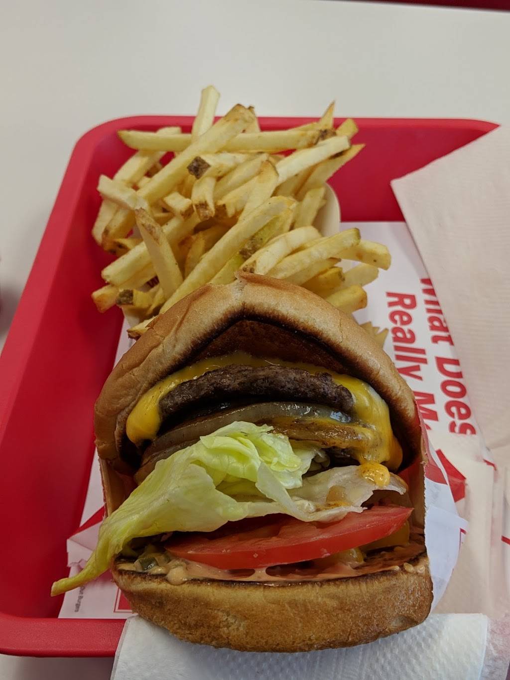 In-N-Out Burger | restaurant | 2525 W Mockingbird Ln, Dallas, TX 75235, USA | 8007861000 OR +1 800-786-1000