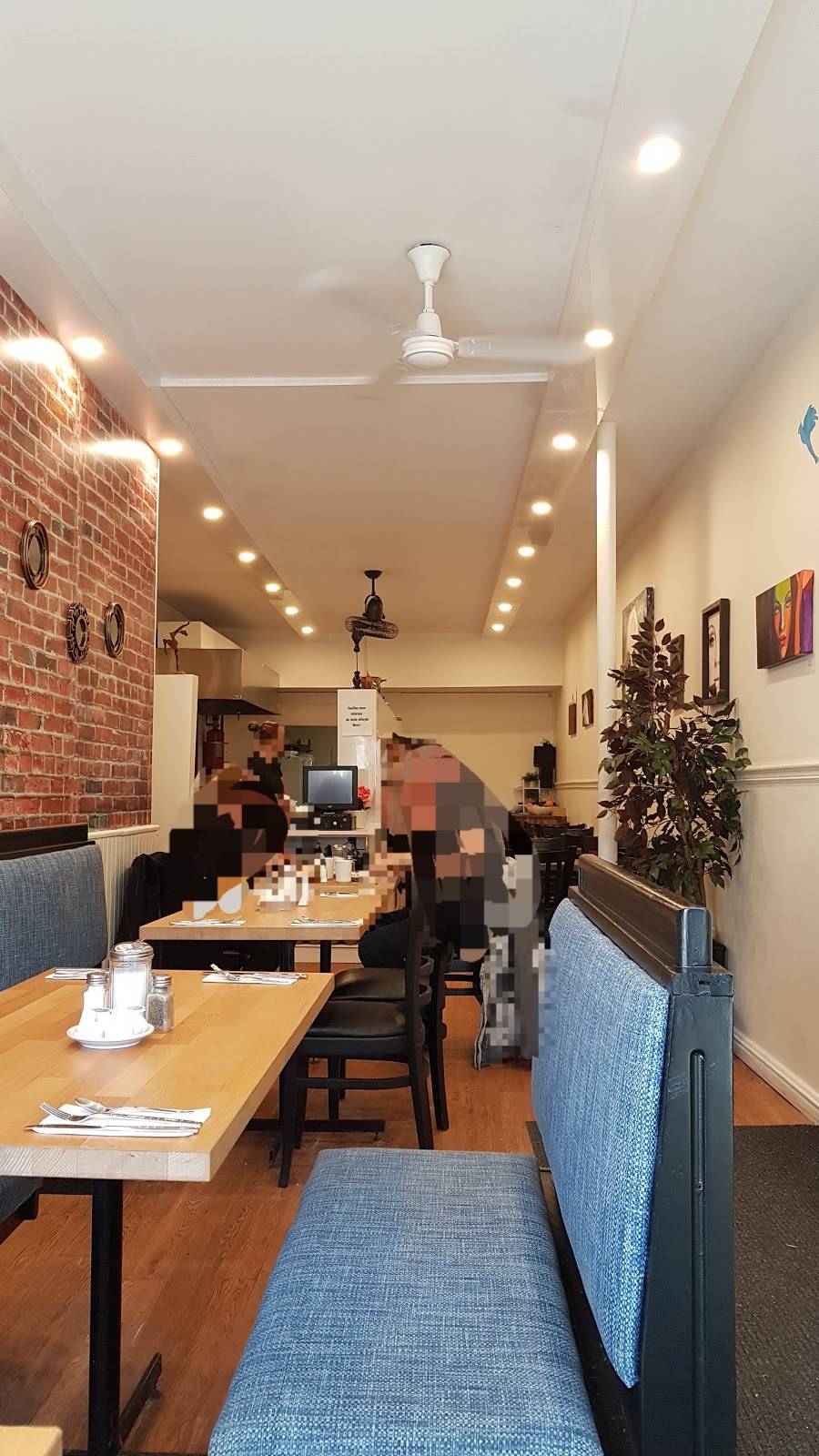 Le Métis - Déjeuner | restaurant | 2303 Rue des Ormeaux, Montréal, QC H1L 4X3, Canada | 5143546464 OR +1 514-354-6464