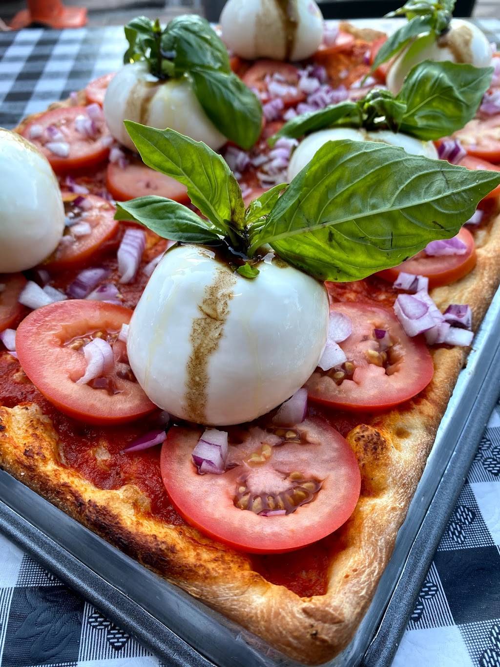 Nonnas 1977 Bell Blvd | restaurant | 39-26 Bell Blvd, Queens, NY 11361, USA | 7186311977 OR +1 718-631-1977