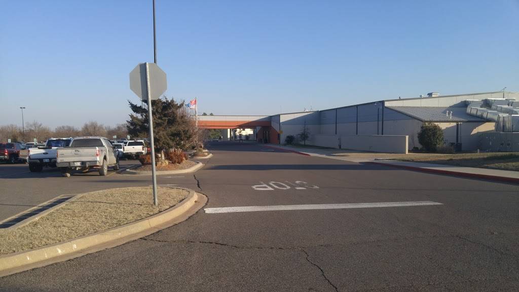 Thunderbird Casino | restaurant | 15700 OK-9, Norman, OK 73026, USA | 4053609270 OR +1 405-360-9270