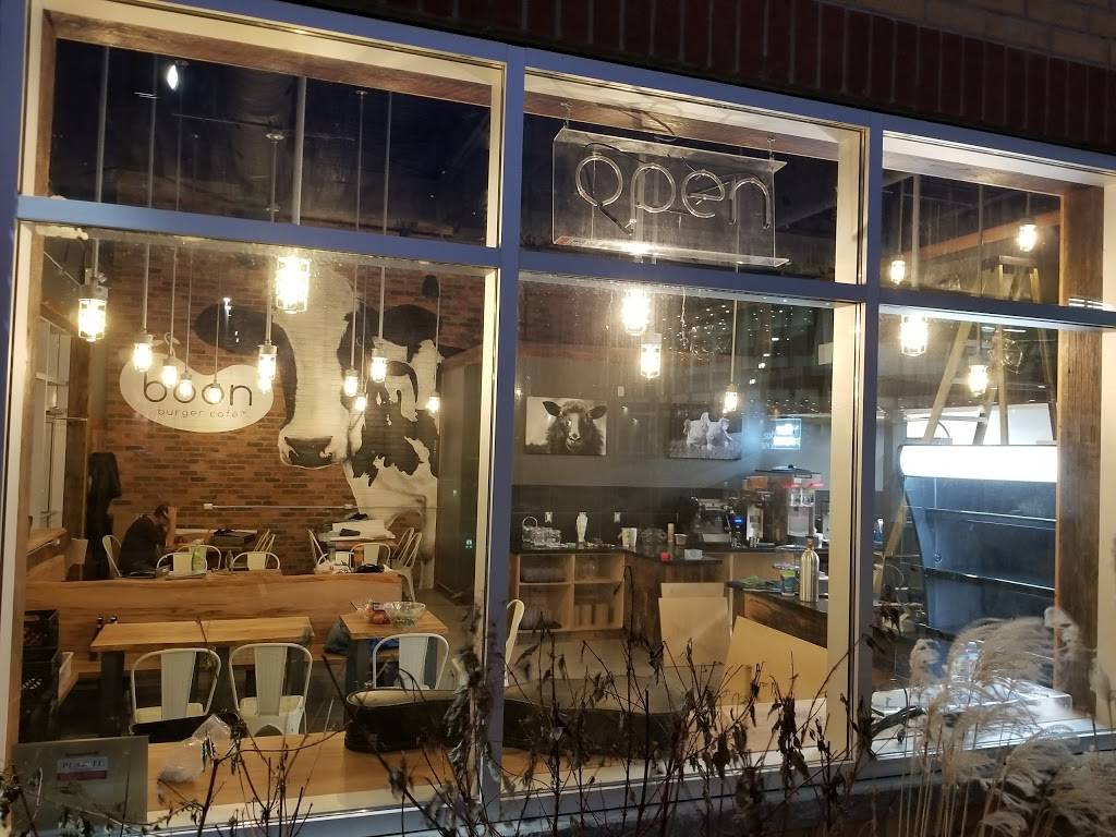 Boon Burger Cafe | restaurant | 497 Dundas St W unit 1, Oakville, ON L6M 4M2, Canada | 9052570799 OR +1 905-257-0799