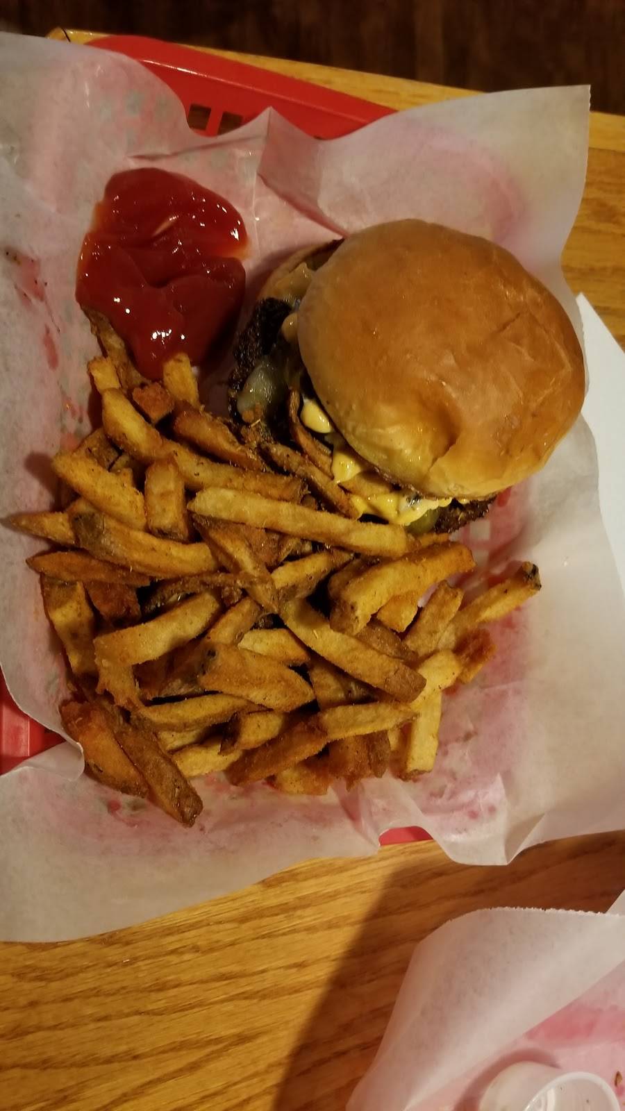 J&Bs Blue Ribbon Bar and Grill | restaurant | 5230 W Bluemound Rd, Milwaukee, WI 53208, USA | 4144431844 OR +1 414-443-1844