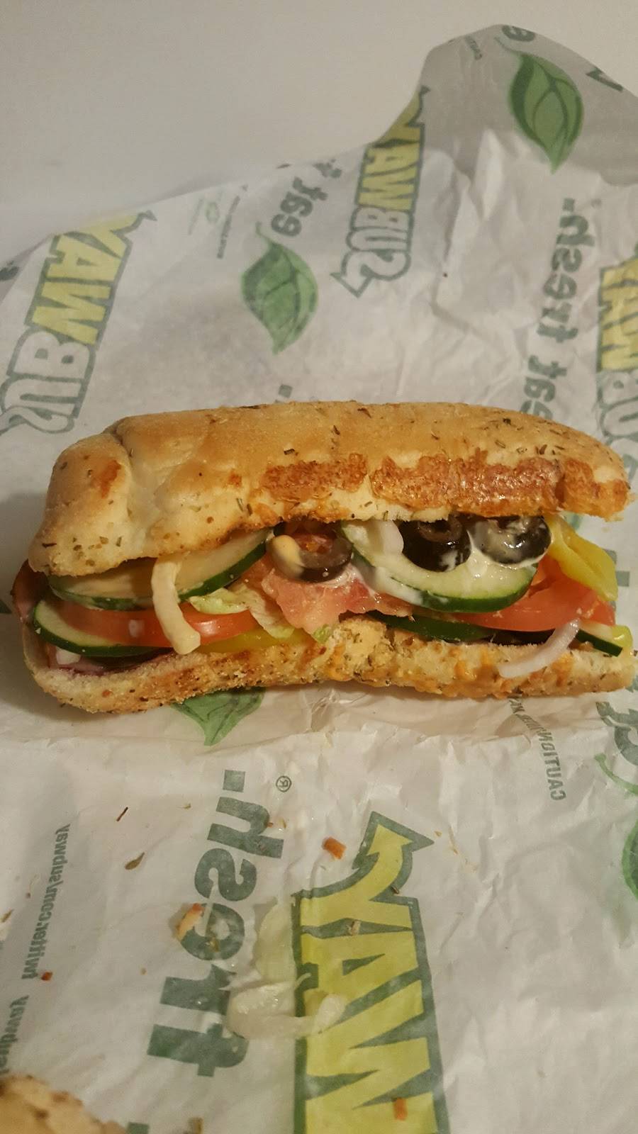 Subway Restaurants | restaurant | 1235 Austin Hwy, Suite 107, Terrell Plaza Shopping Center, San Antonio, TX 78209, USA | 2108285122 OR +1 210-828-5122