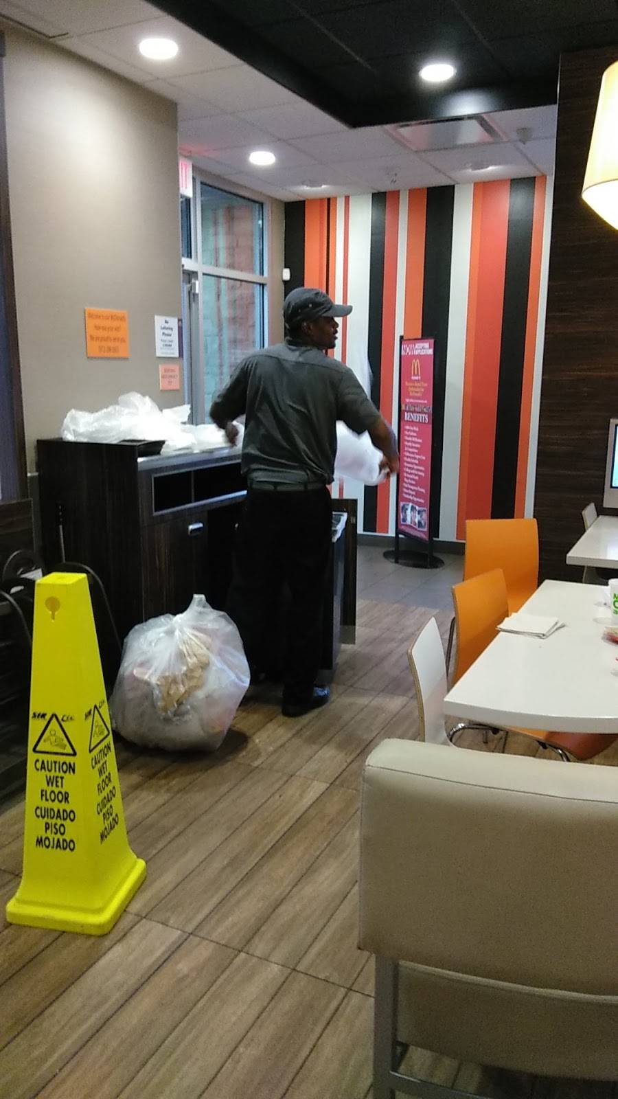 McDonalds | cafe | 8435 S Hampton Rd, Dallas, TX 75232, USA | 9727096363 OR +1 972-709-6363