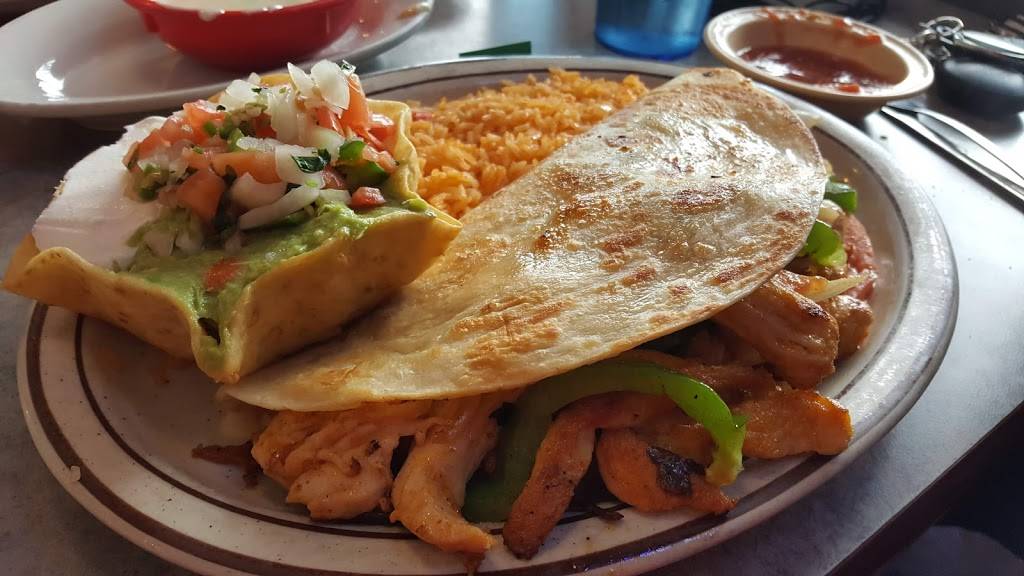 La Campesina | restaurant | 117 Walton St W, Willard, OH 44890, USA | 4199337077 OR +1 419-933-7077
