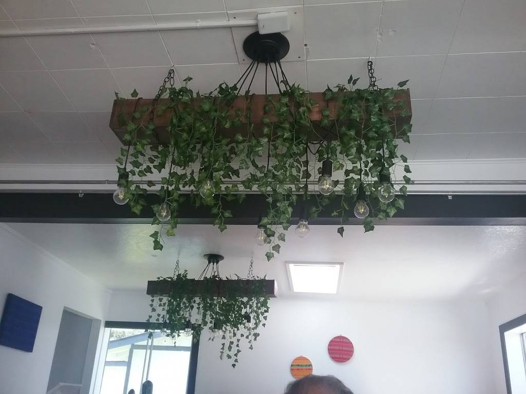 Molka Xete Mexican Kitchen | restaurant | 25171 WA-525, Greenbank, WA 98253, USA | 3602223373 OR +1 360-222-3373