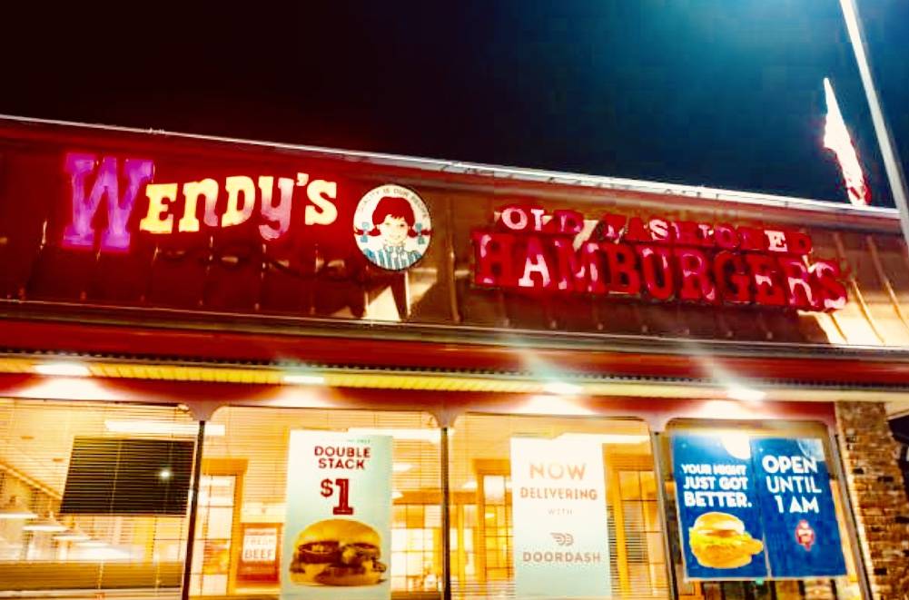 Wendys | restaurant | 6210 20th St, Vero Beach, FL 32966, USA | 7725640705 OR +1 772-564-0705